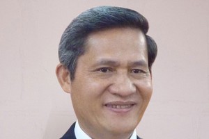 Ông Lữ Ngọc Cư khẳng định không có chuyện ông làm Phó tổng giám đốc Tập đoàn Trung Nguyên (ảnh báo Đắk Lắk).