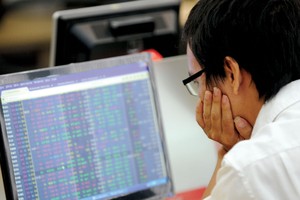 Hầu hết cổ phiếu EPS cao cũng có thị giá ở mức “ngất ngưởng”, phản ánh sự tăng trưởng và nền tảng cơ bản gây dựng trong quá khứ.