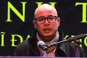 Ông Đặng Lê Nguyên Vũ bất ngờ xuất hiện trong lễ kỷ niệm 22 năm thành lập Trung Nguyên và giới thiệu bộ nhận diện thương hiệu mới, sản phẩm mới của tập đoàn giữa tháng 6/2018 (Ảnh: Zing)