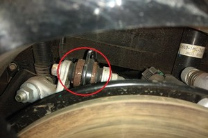 Vị trí bị gỉ trên một chiếc CR-V 2018.