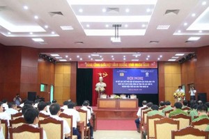 Toàn cảnh hội nghị.