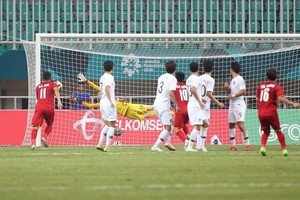 Pha sút phạt được xem là "siêu phẩm" của Minh Vương, đem lại bàn thắng cho Đội tuyển Olympic Việt Nam trong trận bán kết với đội Hàn Quốc chiều 29/8.