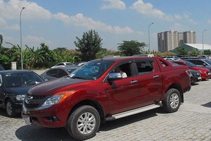 Bộ Tài chính đề xuất tăng mạnh thuế tiêu thụ đặc biệt, lệ phí trước bạ với ô tô bán tải.