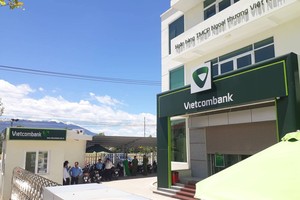 Chi nhánh Ngân hàng Vietcombank Ninh Hòa, nơi vừa bị cướp tấn công.