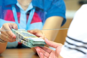 Tăng trưởng tín dụng 8 tháng đầu năm mới đạt hơn 8%, cách xa so với chỉ tiêu cả năm là 17%.