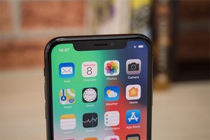 Cả ba mẫu iPhone ra mắt năm 2018 đều dùng màn hình "tai thỏ". 
