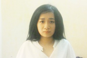 Hoàng Thị Nhứng tại cơ quan công an