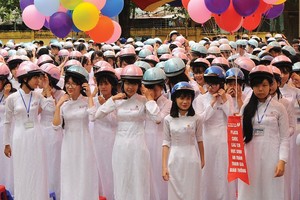 Những cách bán hàng "mới lạ" mùa tựu trường