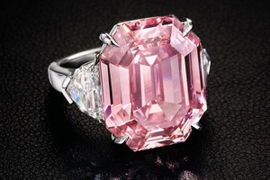 Viên kim cương 18,95 carat màu hồng lấp lánh có tên The Pink Legacy. (Nguồn: Christie's Images LTD. 2018).