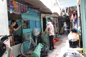 Người dân mong mỏi chính quyền và chủ đầu tư sớm có quyết định chính thức về dự án để ổn định cuộc sống.