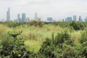 Khu đô thị mới Thủ Thiêm sau 20 năm quy hoạch mắc nhiều sai phạm.