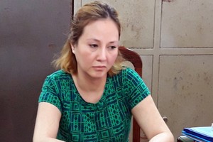 Đối tượng Nguyệt.