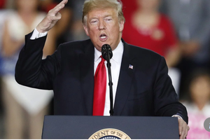 Chính quyền Tổng thống Mỹ Donald Trump tuyên bố sẽ rút khỏi Liên minh bưu chính thế giới (UPU) (Ảnh: EPA).