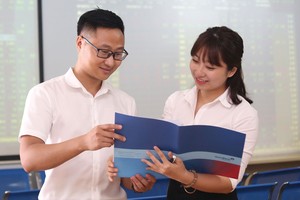 Thị trường chứng khoán khởi sắc trong quý III giúp hoạt động tự doanh của nhiều CTCK tích cực.