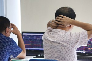 Vướng mắc trong giao dịch chứng khoán điện tử