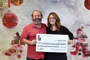 Vợ chồng Harold và Tina Ehrenberg nhận giải thưởng trị giá 1,8 triệu USD. (Nguồn: Louisiana Lottery).