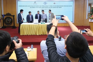 Buổi đấu giá trọn lô cổ phần Vinaconex của SCIC và Viettel thành công ngoài mong đợi.