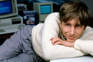 Bill Gates trong phòng làm việc tại Washington năm 1985. Ảnh: AFP.