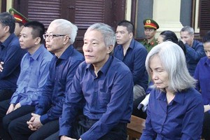 Lỗ nhưng vẫn chia cổ tức khiến tình hình tài chính DongA Bank vốn xấu lại càng xấu thêm