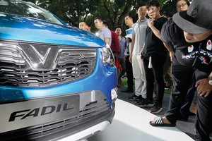 Doanh nghiệp ô tô tìm kế len chân vào thị trường hẹp 