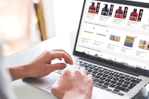 Doanh nghiệp xoay trục tăng trưởng sang bán lẻ online