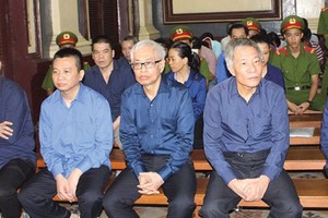 Các bị cáo tại tòa.