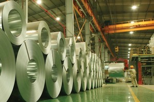 Nợ vay và áp lực cạnh tranh: Tập đoàn Hoa Sen (HSG) rơi đến bao giờ?