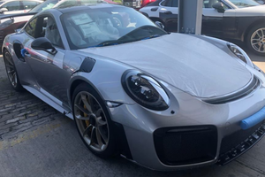 Chiếc Porsche 911 GT2 RS tại cảng Sài Gòn.Ảnh: Hiếu Lê.