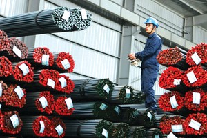 Ngành thép méo mặt với dư cung