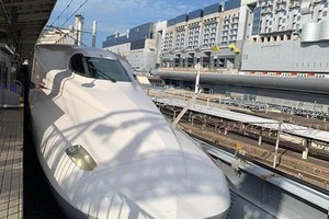 Tàu cao tốc Shinkansen ở Nhật Bản. Ảnh:Long Ly.