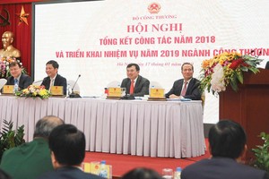 Thủ tướng Chính phủ chỉ đạo ngành công thương có giải pháp cân đối cán cân xuất nhập khẩu.