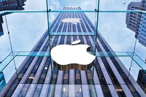 Cơn “đau đầu” của CEO Apple