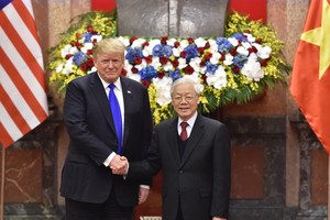 Tổng Bí thư, Chủ tịch nước Nguyễn Phú Trọng tiếp Tổng thống Donald Trump. Ảnh VGP/Nhật Bắc