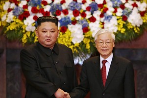 Tổng Bí thư, Chủ tịch nước Nguyễn Phú Trọng và Chủ tịch Kim Jong Un. Ảnh VGP/Quang Hiếu.