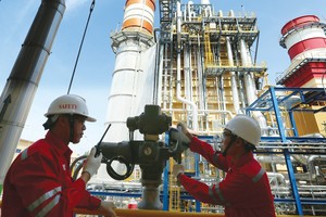 Giá điện tăng: Doanh nghiệp niêm yết vui ít, lo nhiều