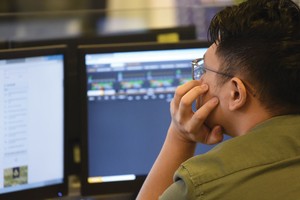 Ở Việt Nam, thói quen nhà đầu tư tự đầu tư là một trong những lý do khiến các công ty quản lý quỹ khó gọi vốn.