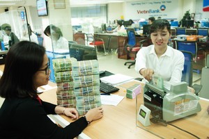 Tăng trưởng tín dụng: Nỗi lo sớm mục tiêu 14%?