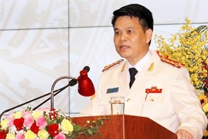 Đại tá Lê Ngọc Châu 47 tuổi.