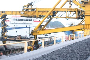 Ngành than “ngồi trên lửa” chờ cơ chế giá 