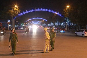 Đường Hồ Tùng Mậu, TP Vinh. Ảnh: Nguyễn Hải.