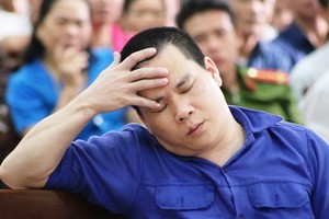 Cựu tổng giám đốc Vinaca Nguyễn Xuân Thu tại TAND Hải Phòng trong ngày tuyên án. Ảnh: Giang Chinh.