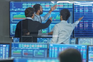 Quỹ ngoại đẩy mạnh “đảo hàng” 