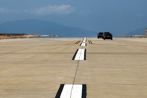 Đường băng số 2 tại sân bay quốc tế Cam Ranh (Khánh Hòa) đã hoàn thiện. Ảnh: An Phước.