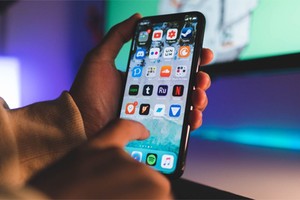 Ác mộng 5G sẽ còn kéo dài vài năm với Apple