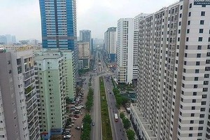 Không gian Hà Nội "đông cứng" khi các chung cư cao tầng mọc lên chi chít (Ảnh minh họa: VnMedia).