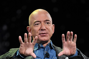 Chủ tịch kiêm CEO Amazon Jeff Bezos không họp bằng PowerPoint. Ảnh: AFP.