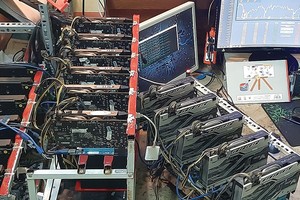 Các đồng bitcoin tự động sinh ra bởi thuật toán được thiết kế trong mã nguồn của bitcoin (trong ảnh là các thiết bị dùng để "đào" bitcoin).