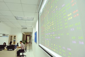 Cạnh tranh margin: Cục diện nghiêng về khối ngoại