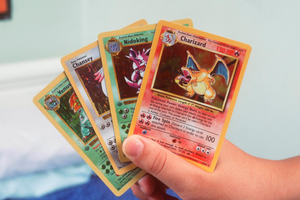 Thẻ bài Pokemon phát hành năm 1999.