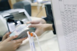 Áp lực tăng lãi suất huy động